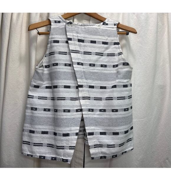 Women's Made Well Split Back Tank Top Black And White Aztec Tribal Boho - Picture 4 of 8